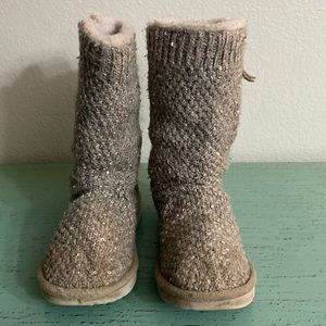 Gray Ugg Boots Little Girls Size (1)